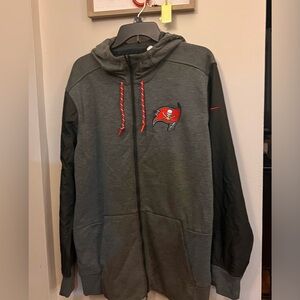 Like New, official NIKE Size XL Tampa Bay Buccaneers Sideline Full Zip Jacket.